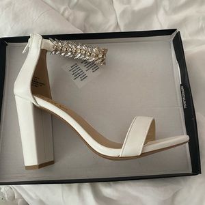 Lulu’s 4” Mylan heel with jewel ankle strap - never worn - 8.5